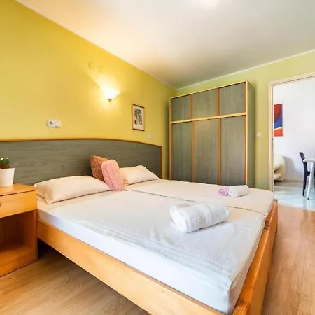 Appartamento With Wifi - 18832 Vodice